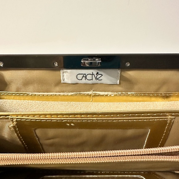 RARE Cach'e Animal Print Faux Leather Snap Lock Clutch Wallet 8x4 CC Holder - Picture 6 of 13